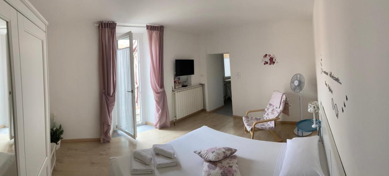 Ferienwohnung Il Nido Di Tiffany Massino Visconti Exterior foto