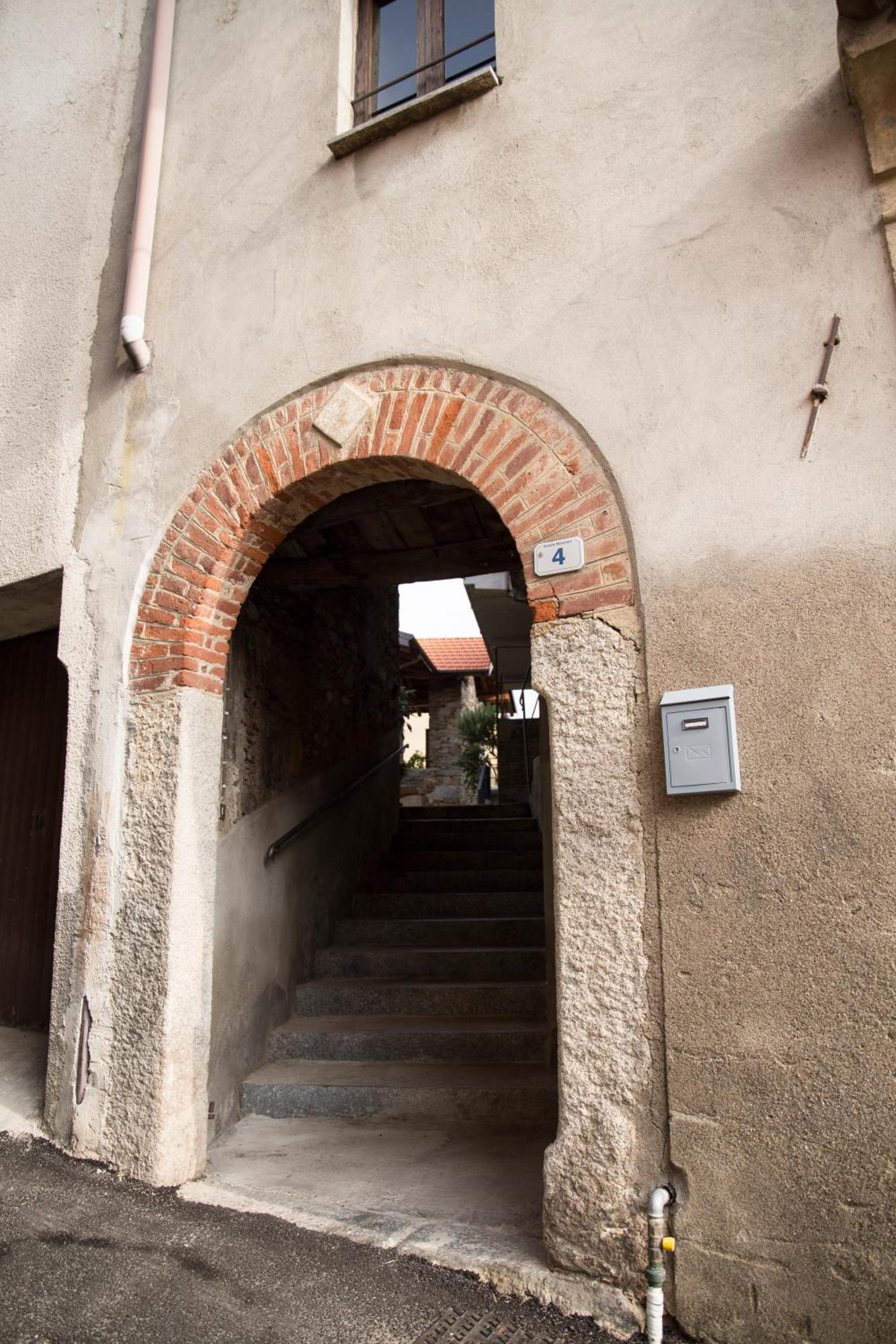 Ferienwohnung Il Nido Di Tiffany Massino Visconti Exterior foto
